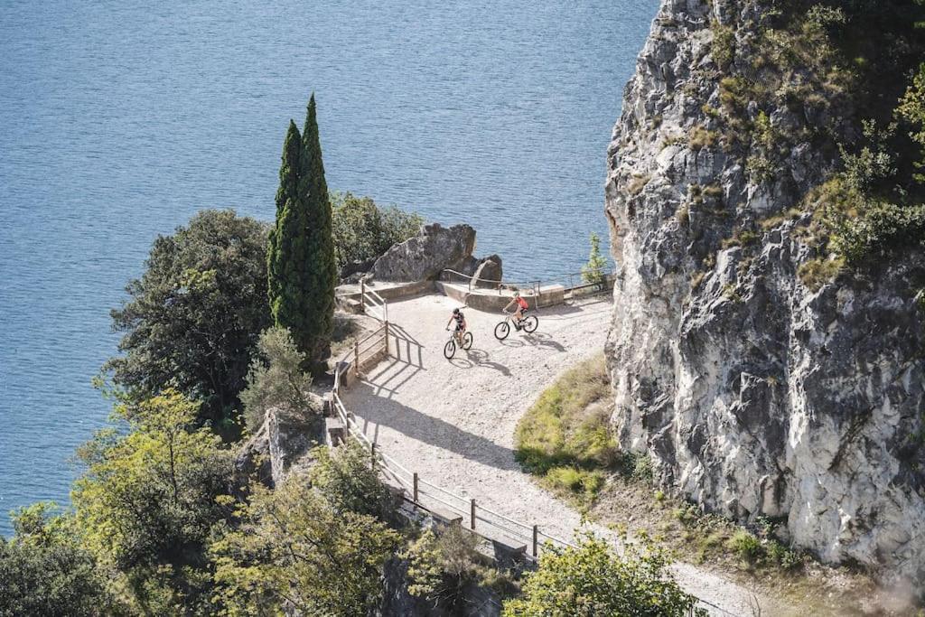Me Ca - Appartamento Vacanze Riva del Garda Exteriör bild