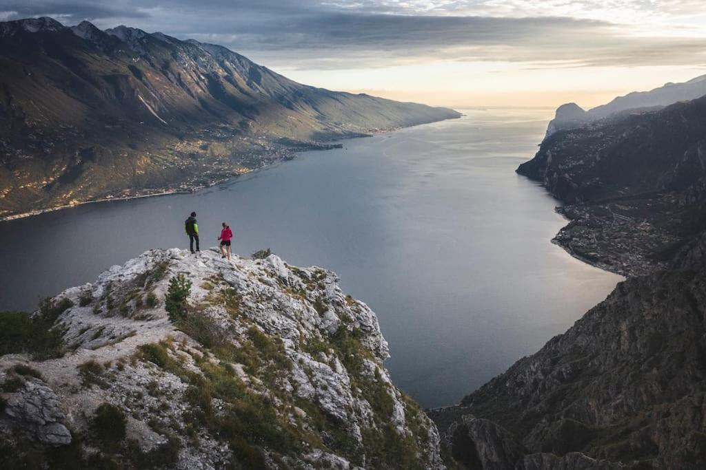 Me Ca - Appartamento Vacanze Riva del Garda Exteriör bild